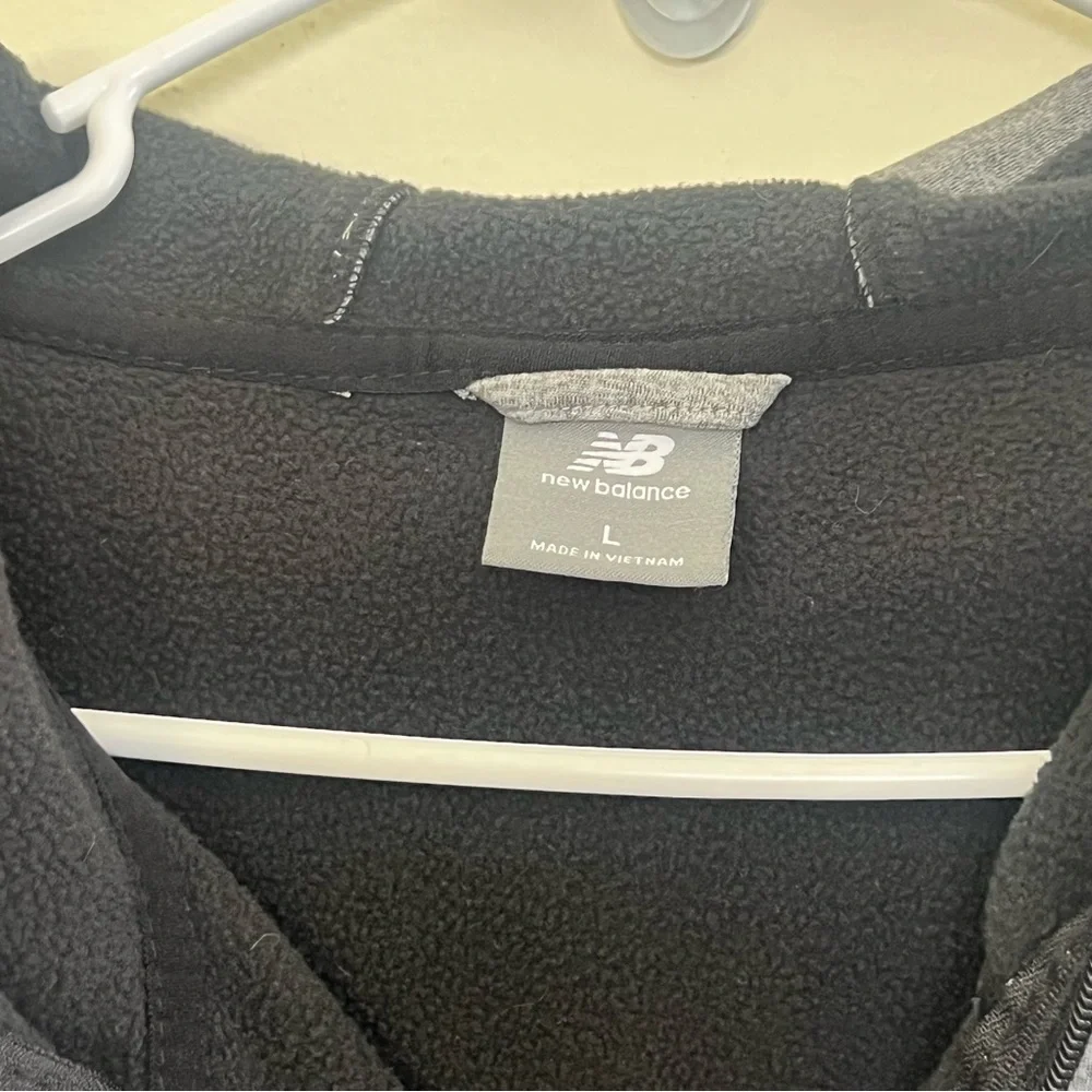 New Balance Black Fleece Jacket - Picture 2 of 3